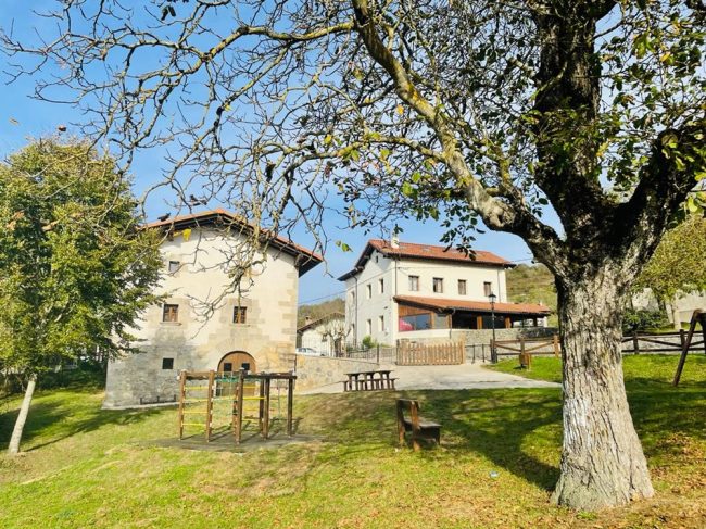 Astitzko Aterpea / Albergue de Astitz.